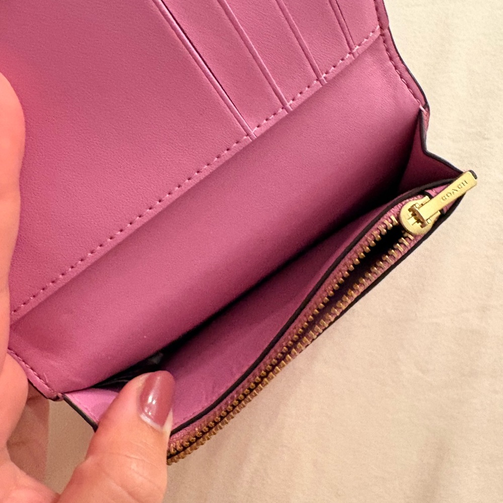 Coach Essential Slim Card Case - Picture 7 of 12